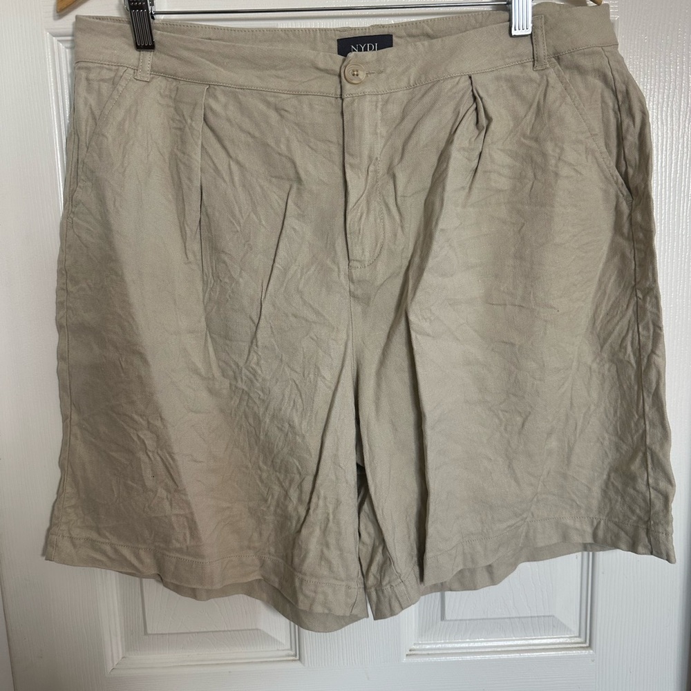 NYDJ High-Rise Pleated Beige Linen-Blend Women’s Shorts